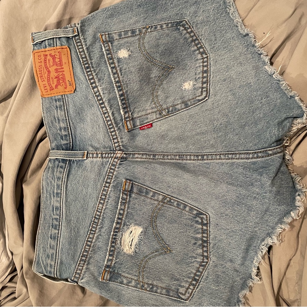 Levi’s - Picture 3 of 6